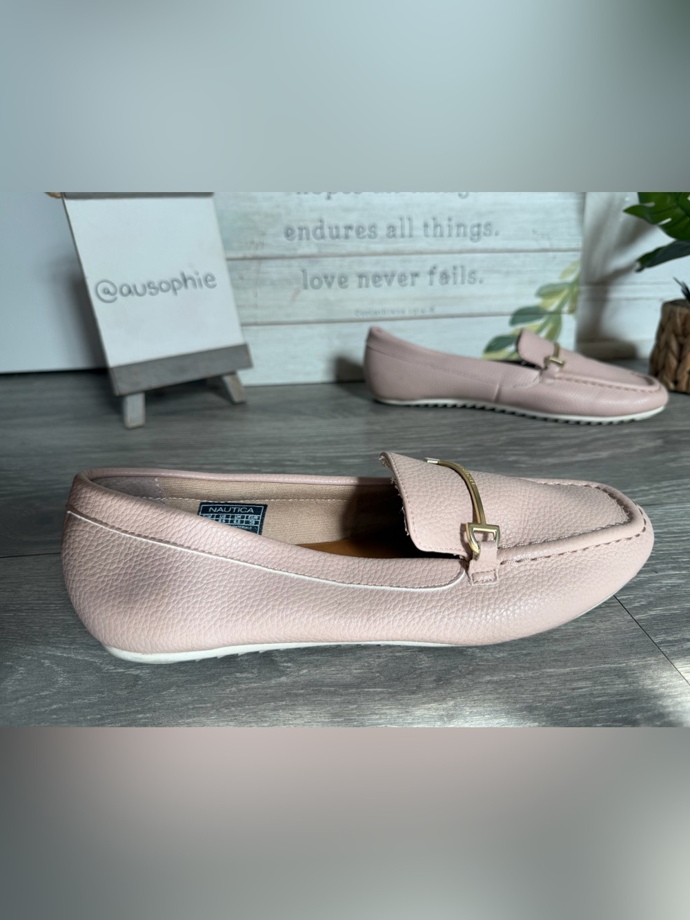 Nautica Blush Pink Faux Pebble Leather Boat Shoe Loafer w Gold Buckle. Size 8.5